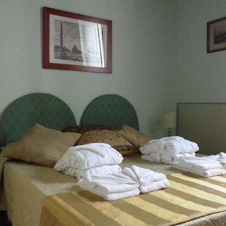 Piazza Di Spagna Sweet Home Рим Екстериор снимка