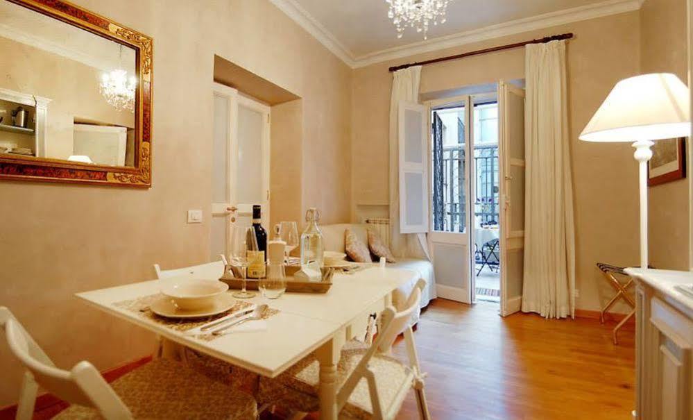 Piazza Di Spagna Sweet Home Рим Екстериор снимка