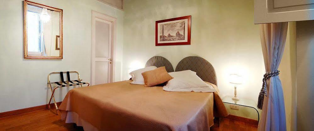 Piazza Di Spagna Sweet Home Рим Екстериор снимка