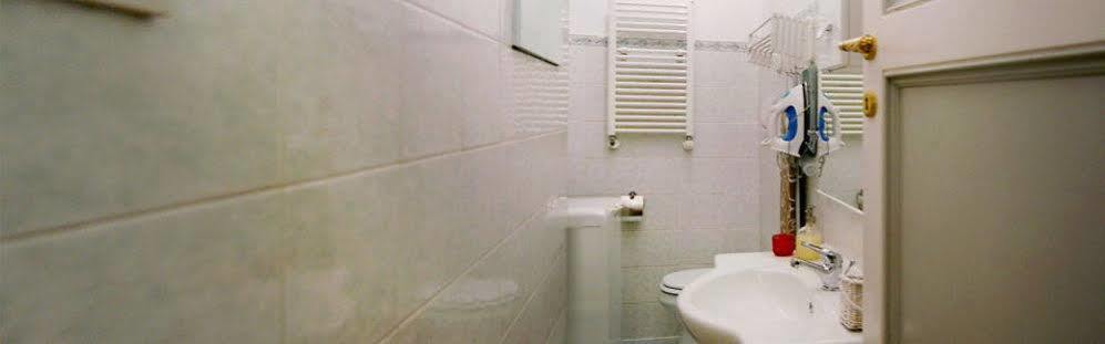 Piazza Di Spagna Sweet Home Рим Екстериор снимка